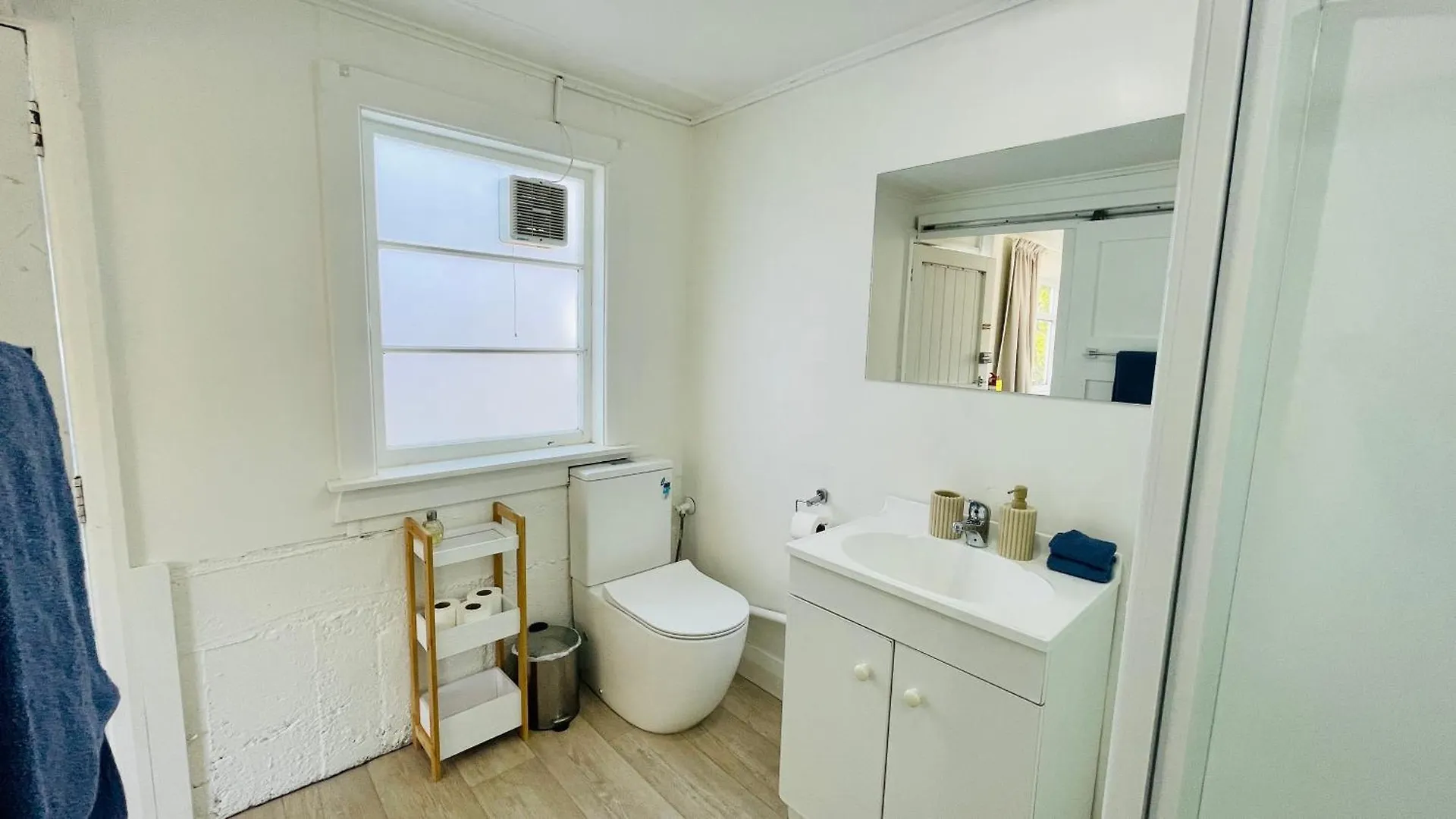 Little Home On Glanmire Wellington Apartment